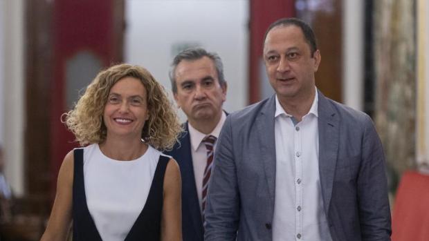 El vicepresidente del Congreso apuesta por «desechar» a quienes denuncian los errores del Gobierno