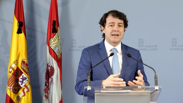 Mañueco llama a lograr un «pacto de Comunidad» para «afrontar con éxito la recuperación»