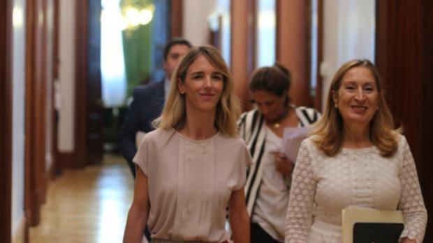 El PP pide al PSOE un acuerdo sobre la comisión, con Ana Pastor como presidenta