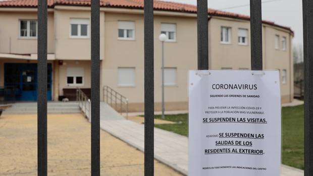 Blanco pide «disculpas» por  los posibles errores en las residencias, pero niega el «abandono» de ancianos