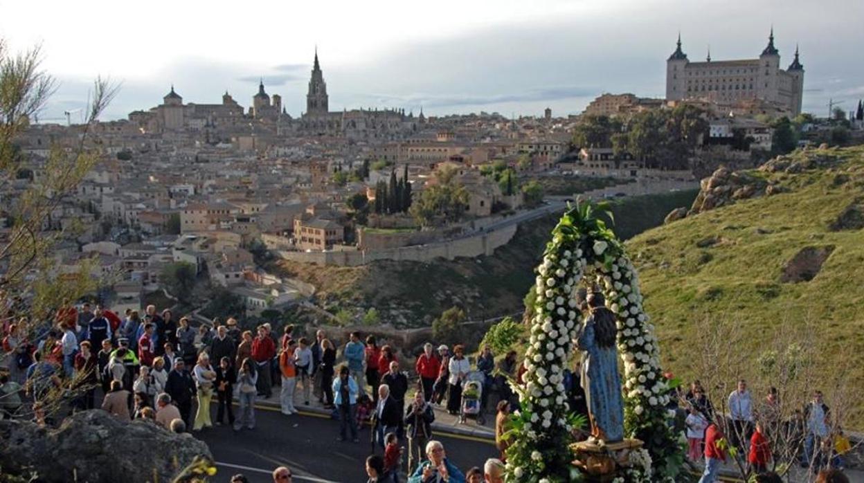 Procesión de la romería del Valle