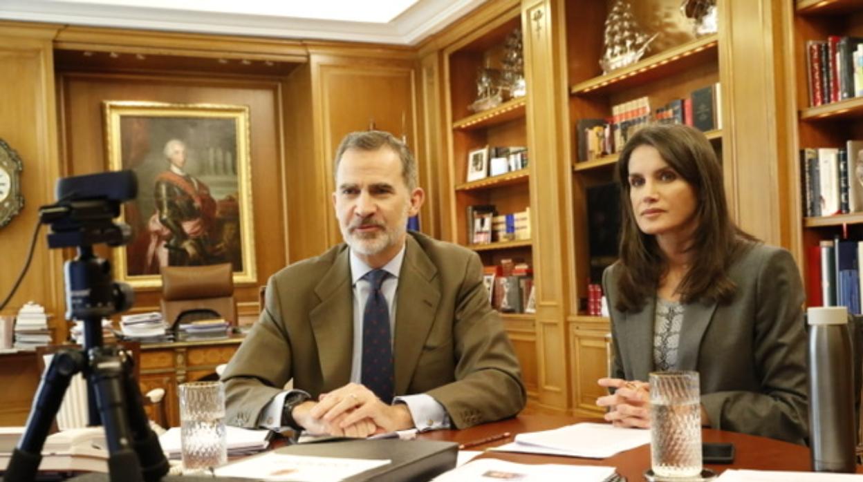 Don Felipe y Doña Letizia, en el despacho del Palacio de La Zarzuela