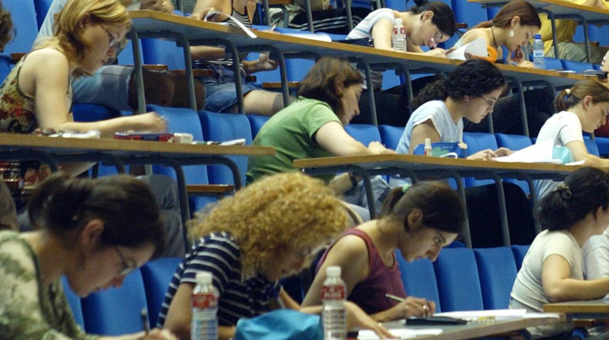 Imagen de archivo de un examen de Selectividad en Zaragoza