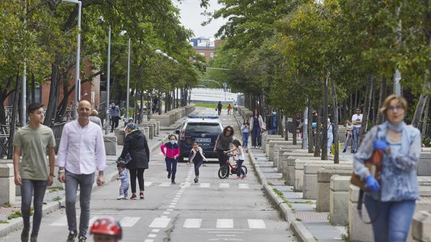 Madrid estudia ya peatonalizar determinadas áreas para evitar aglomeraciones en las salidas