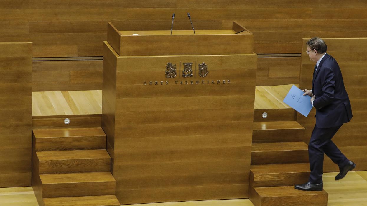 Ximo Puig, durante una de las últimas sesiones de control