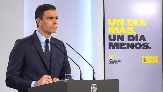 Sánchez apela al «consenso» mientras el PSOE ataca a Ayuso desde la cuenta de Twitter