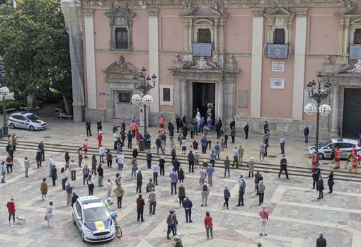 Imagen de la plaza de la Virgen de Valencia este domingo