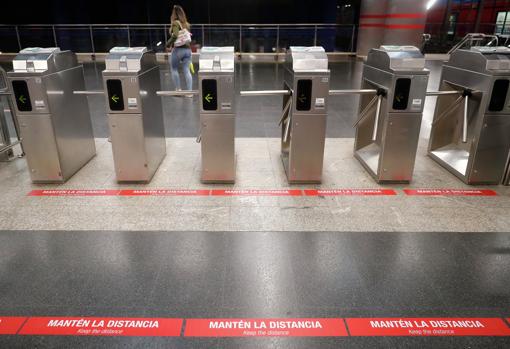 Señalización de la distancia de seguridad en el Metro