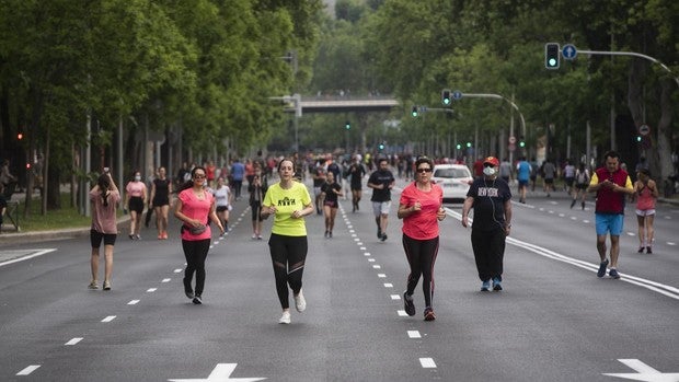 Madrid amplía el tramo peatonal de la Castellana y añade siete nuevas calles para pasear y hacer deporte