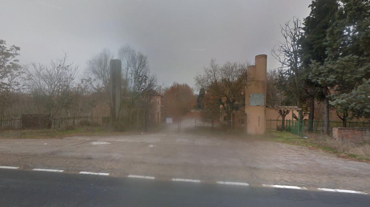 Entrada al antiguo campamento militar de Monte La Reina, en Toro (Zamora)