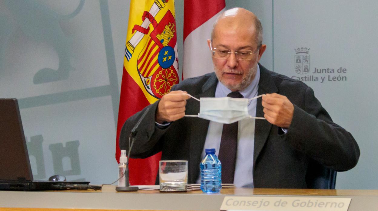 Francisco Igea, minutos antes de comenzar la rueda de prensa tras el Consejo de Gobierno