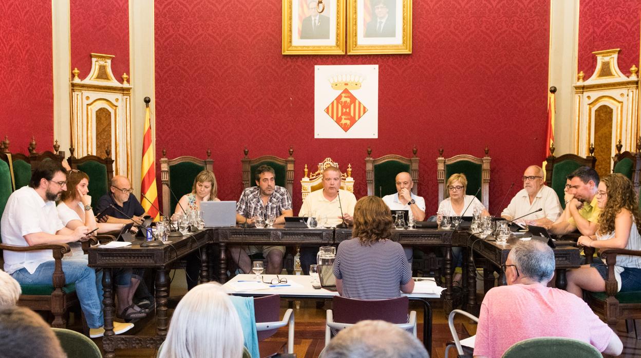 Pleno del Ayuntamiento de Cervera, afectado por una moción de censura