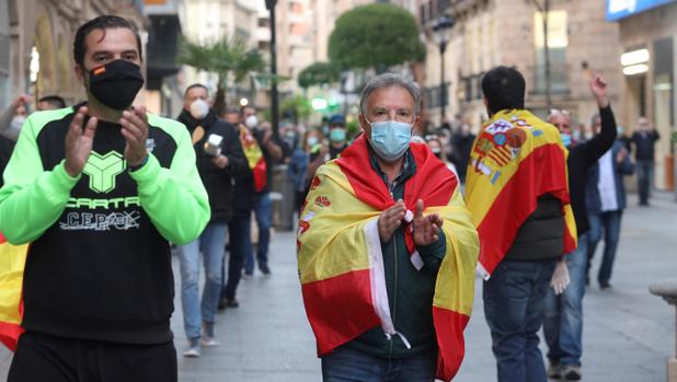 Cerca de 300 personas se manifiestan en Salamanca contra el Gobierno