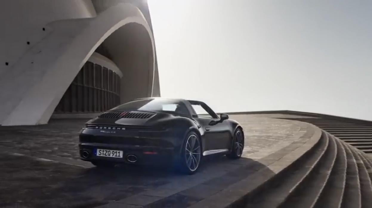 El nuevo Porsche 911 Targa 4S por fuera del Auditrorio de Tenerife