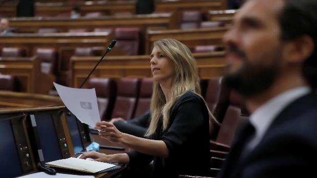Álvarez de Toledo llama «terrorista» al padre de Pablo Iglesias y estalla una bronca en el Congreso de los Diputados