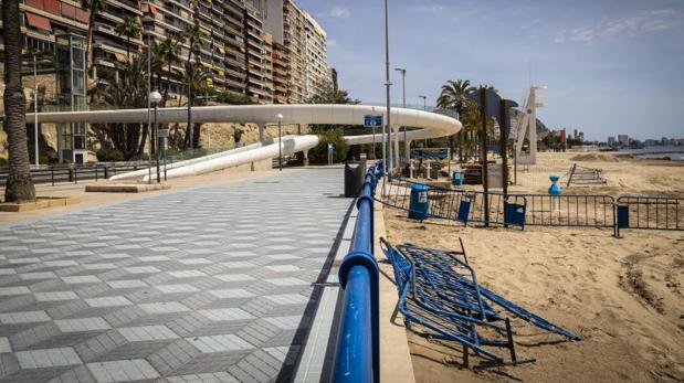 Fase 2: Alicante delimitirá zonas de baño en la playa y seis metros para paseo por la orilla en la desescalada