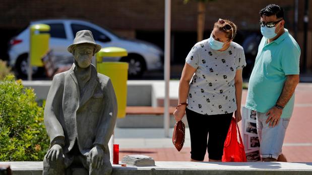 Así es la escultura sorpresa dedicada a las víctimas del coronavirus que ha aparecido en Valencia