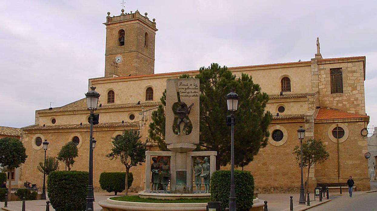 Plaza de la Iglesia de Casasimarro (Cuenca), donde hay un repunte de casos de coronavirus