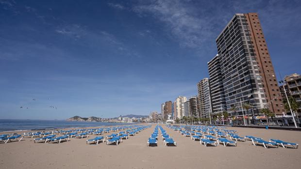 Fase 2: Benidorm no abrirá sus playas hasta el 15 de junio y prohibirá su uso a mediodía