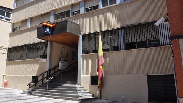 Detenidos por retener a un hombre bajo amenazas de muerte para vender droga en Puertollano