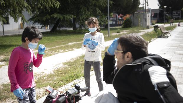 Los padres con rentas menores a 804 euros podrán acceder al Bono Coidado de la Xunta