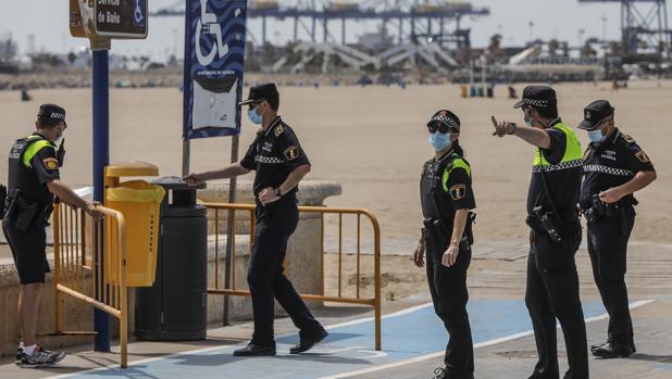 Valencia fase 3: acceso controlado a las playas en la Noche de San Juan y partidos de fútbol a puerta cerrada