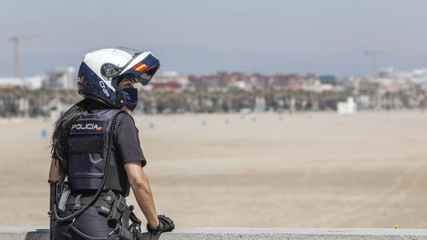 Detienen a un hombre por masturbarse delante de los niños en un parque de Valencia