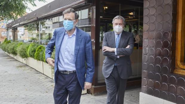 Rajoy se reúne con su núcleo duro en el segundo aniversario de la moción de censura