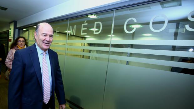 El presidente del Colegio de Médicos pide 60.000 euros a Igea en su demanda de conciliación
