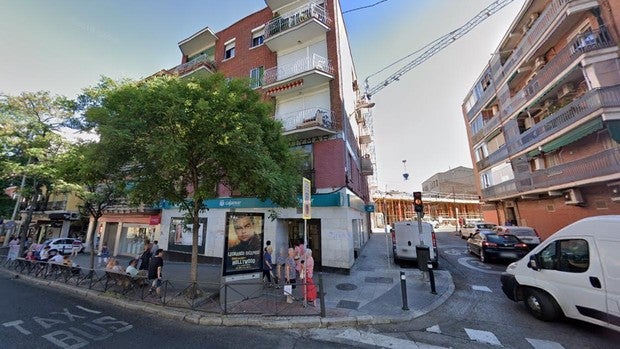 Apuñalado un sintecho por defender a una mujer insultada por su pareja en Vallecas