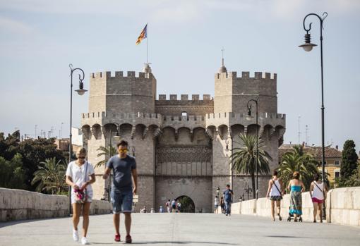 Imagen de archivo de las Torres de Serranos de Valencia