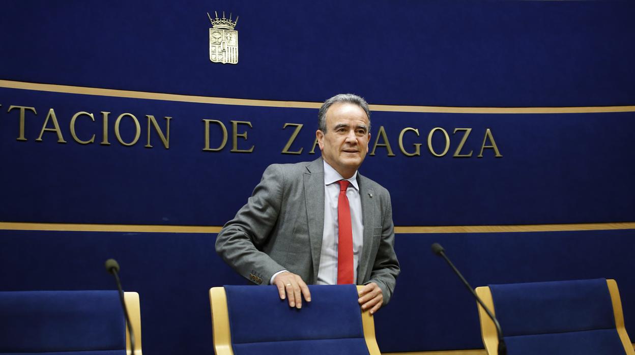 La nueva red provincial de residuos está promovida por la Diputación de Zaragoza, que preside el socialista Juan Antonio Sánchez quero (en la imagen)