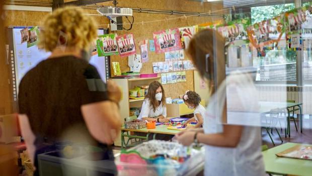 El conseller de Educación, indignado: "Veremos fútbol con público pero se sigue discutiendo si la escuela es segura"