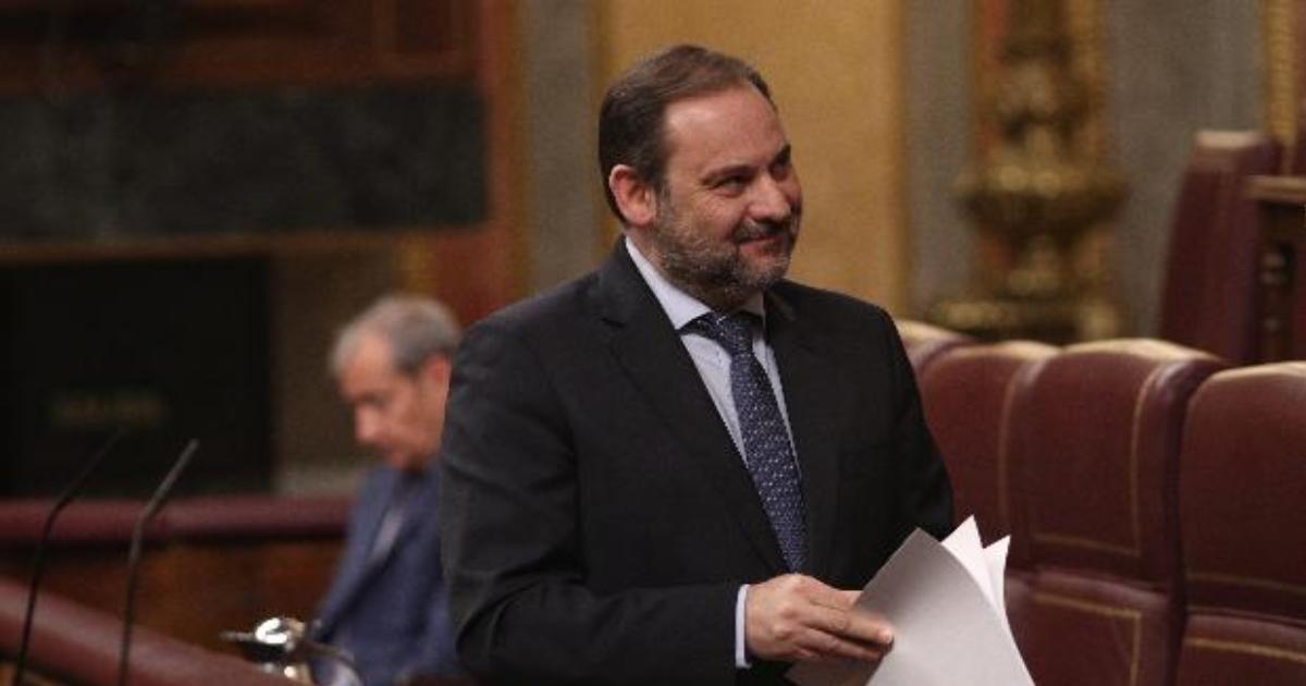 El ministro de Transportes, José Luis Ábalos, ayer en el Congreso de los Diputados