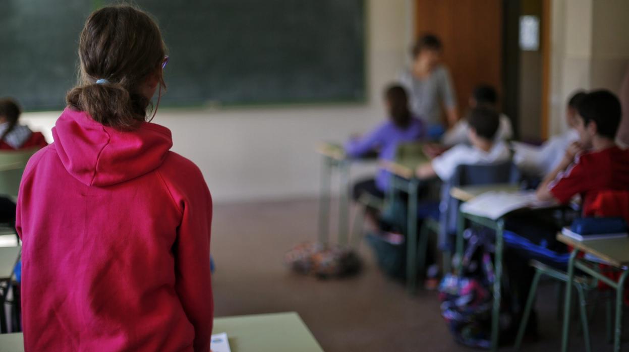 Varios alumnos asisten a clase en un instituto de Valladolid en una imagen de archivo