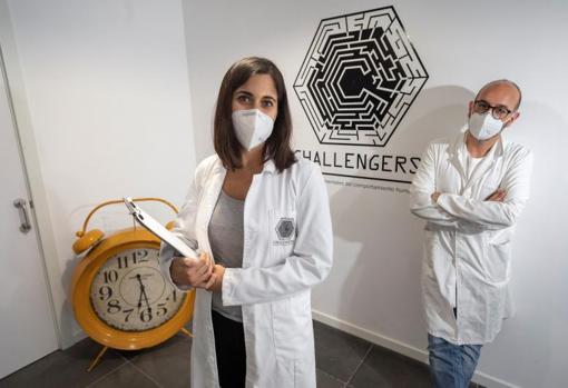 Cristina Malo y Ricardo Villalba, copropietarios de Challenger Escape Room Castellón