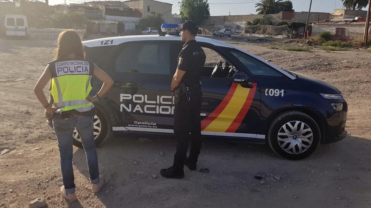 Efectivos de la Policía Nacional en Orihuela