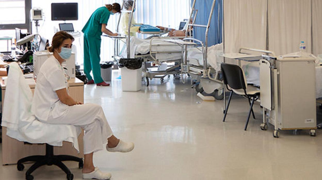 Profesionales sanitarios en uno de los hospitales de Castilla-La Mancha