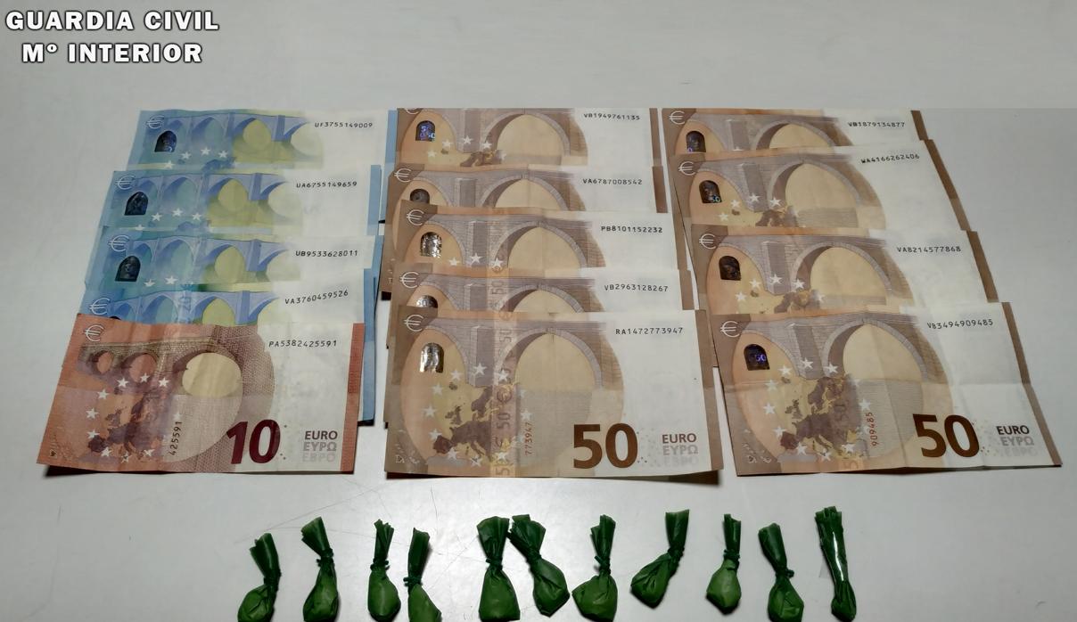 Dinero y droga intervenido por la Guardia Civil