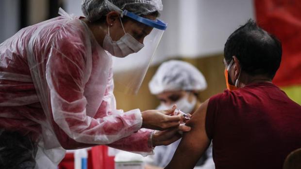 La OMS ve factible una vacuna contra el coronavirus para principios de 2021