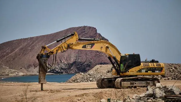 Todo lo que debes saber sobre la construcción ilegal del hotel de la playa de La Tejita, en Tenerife