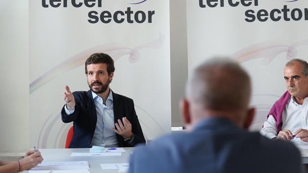 Casado acusa a Sánchez de «reducir la posibilidad» de financiar el Tercer Sector cuando más lo necesita