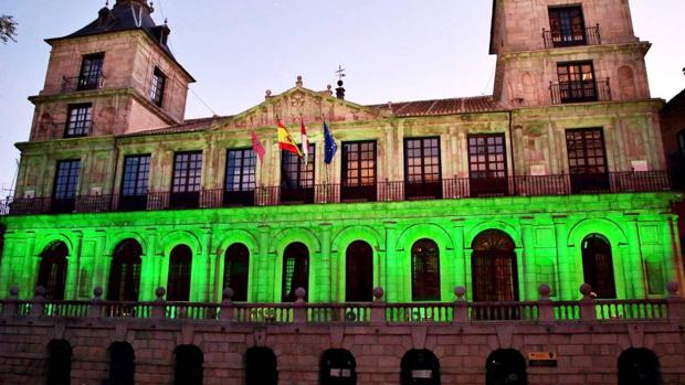 Toledo se suma este domingo a #LuzporlaELA con sus  monumentos más emblemáticos