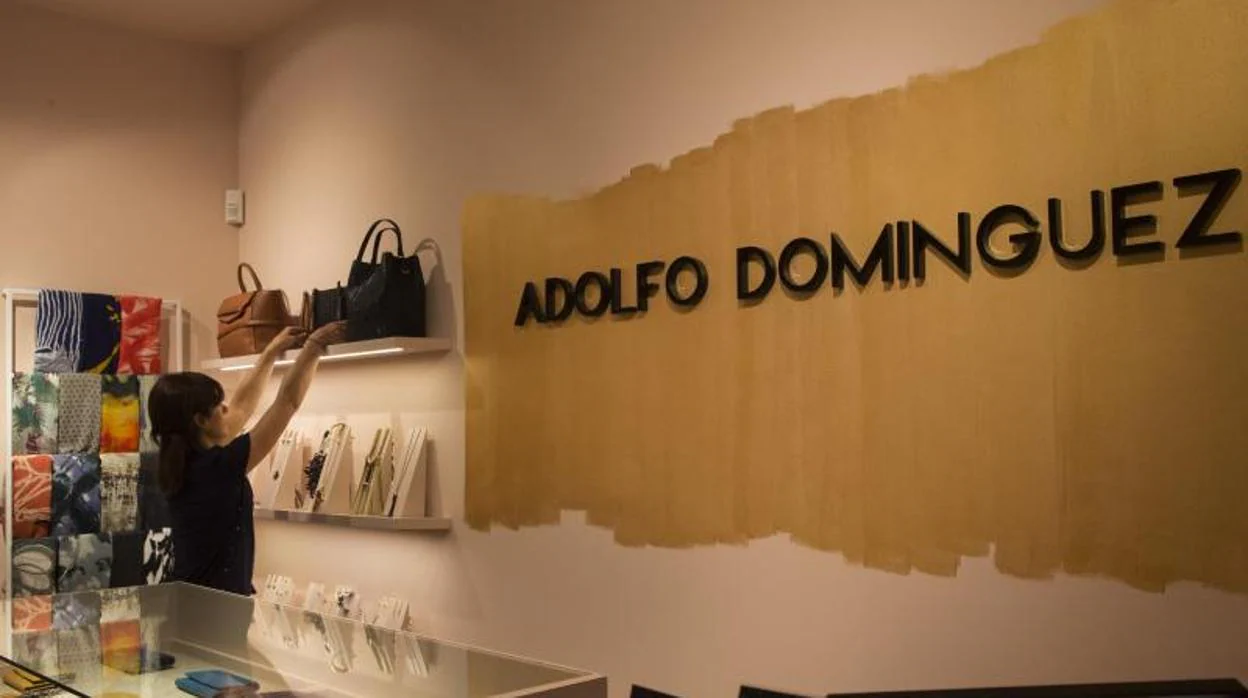 Una tienda de Adolfo Domínguez en Vigo