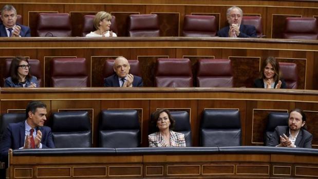 Podemos rectifica y apoya investigar a González por los GAL en el Congreso