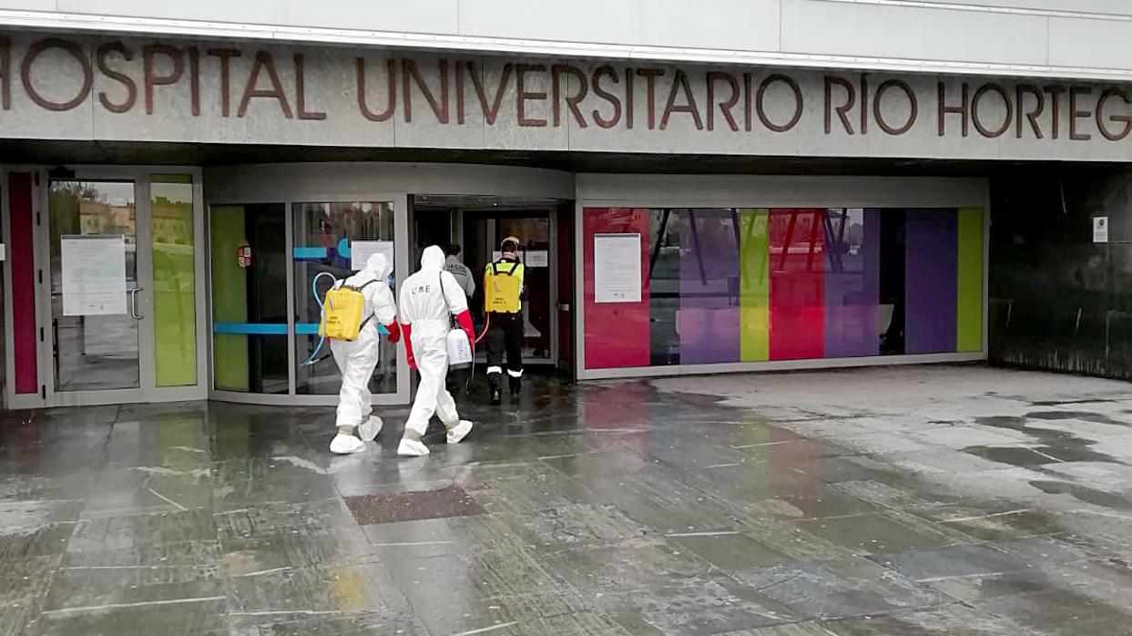 El Hospital Río Hortega de Valladolid durante unos trabajos de desinfección realizados en los últimos meses