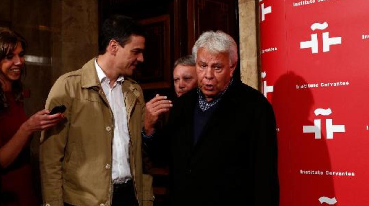 Pedro Sánchez y Felipe González