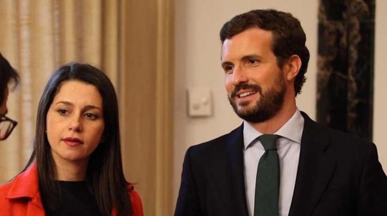 Inés Arrimadas y Pablo Casado, en la reunión donde acordaron ir en coalición en el País Vasco