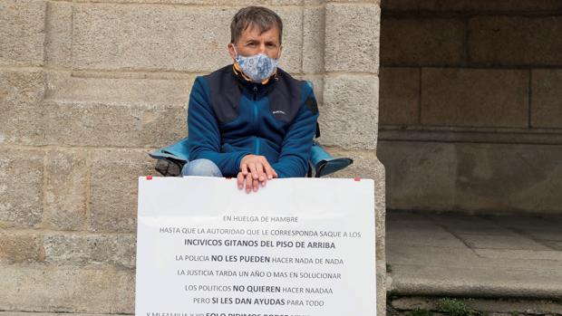 En huelga de hambre porque lleva un año sin dormir por el ruido de sus vecinos