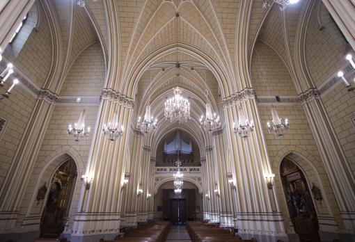 Interior del templo